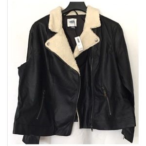 Bomber coat with furry collar